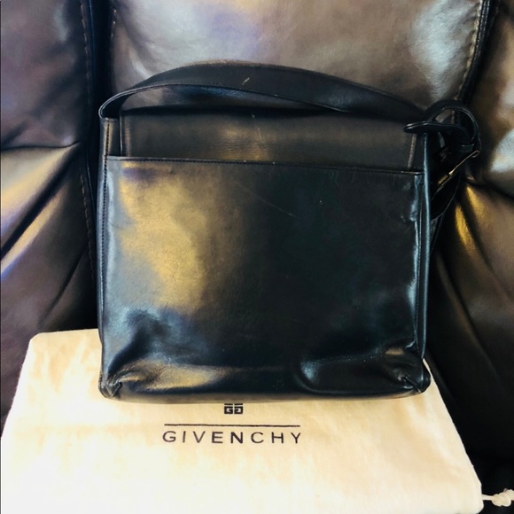Authentic Givenchy Black Leather Shoulder bag - Picture 3 of 8